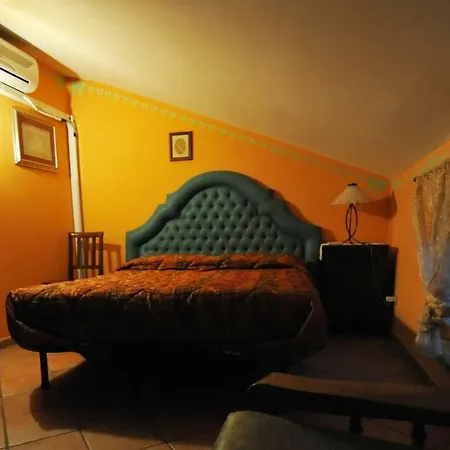 לינה וארוחת בוקר Casa Armonia 4*